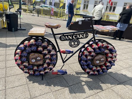 Dan Cake cykel